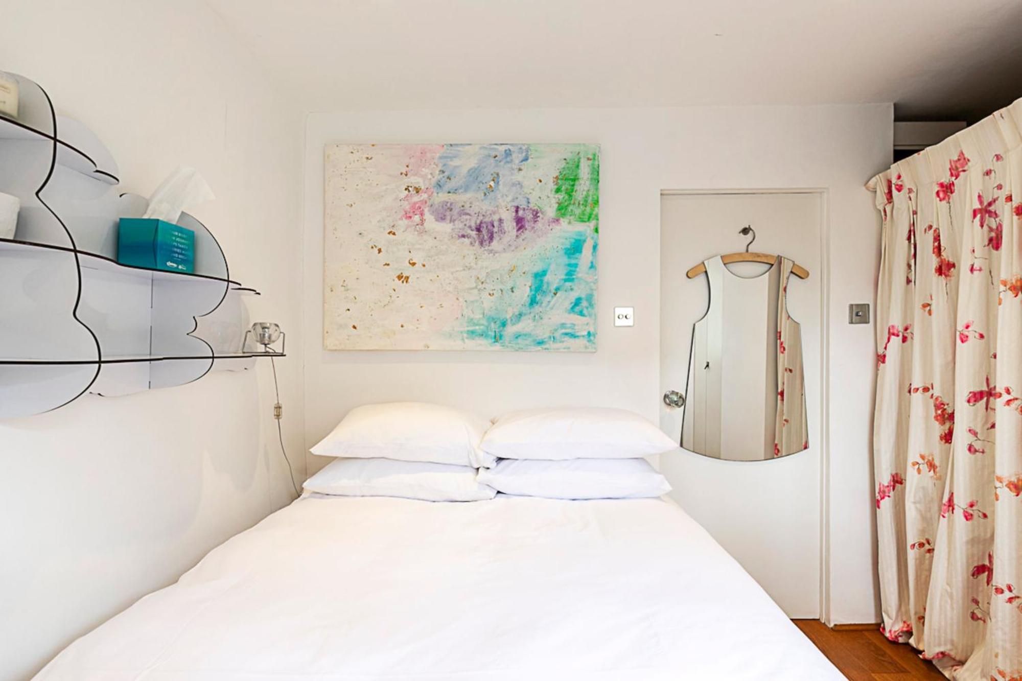 Parsons Modern One Bedroom Flat *