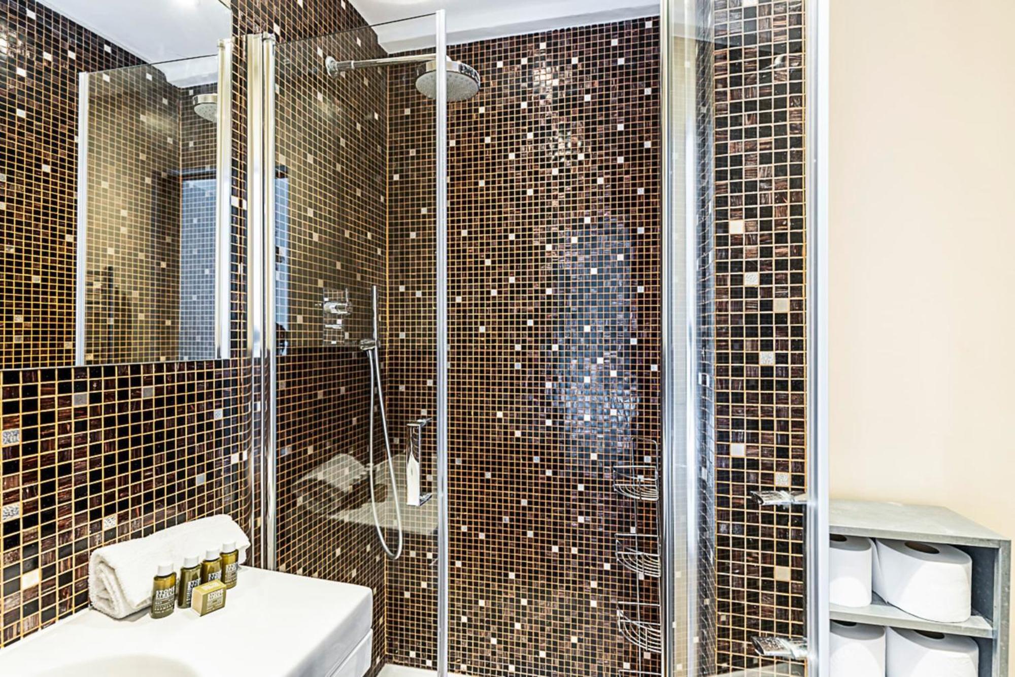 Parsons Modern One Bedroom Flat *