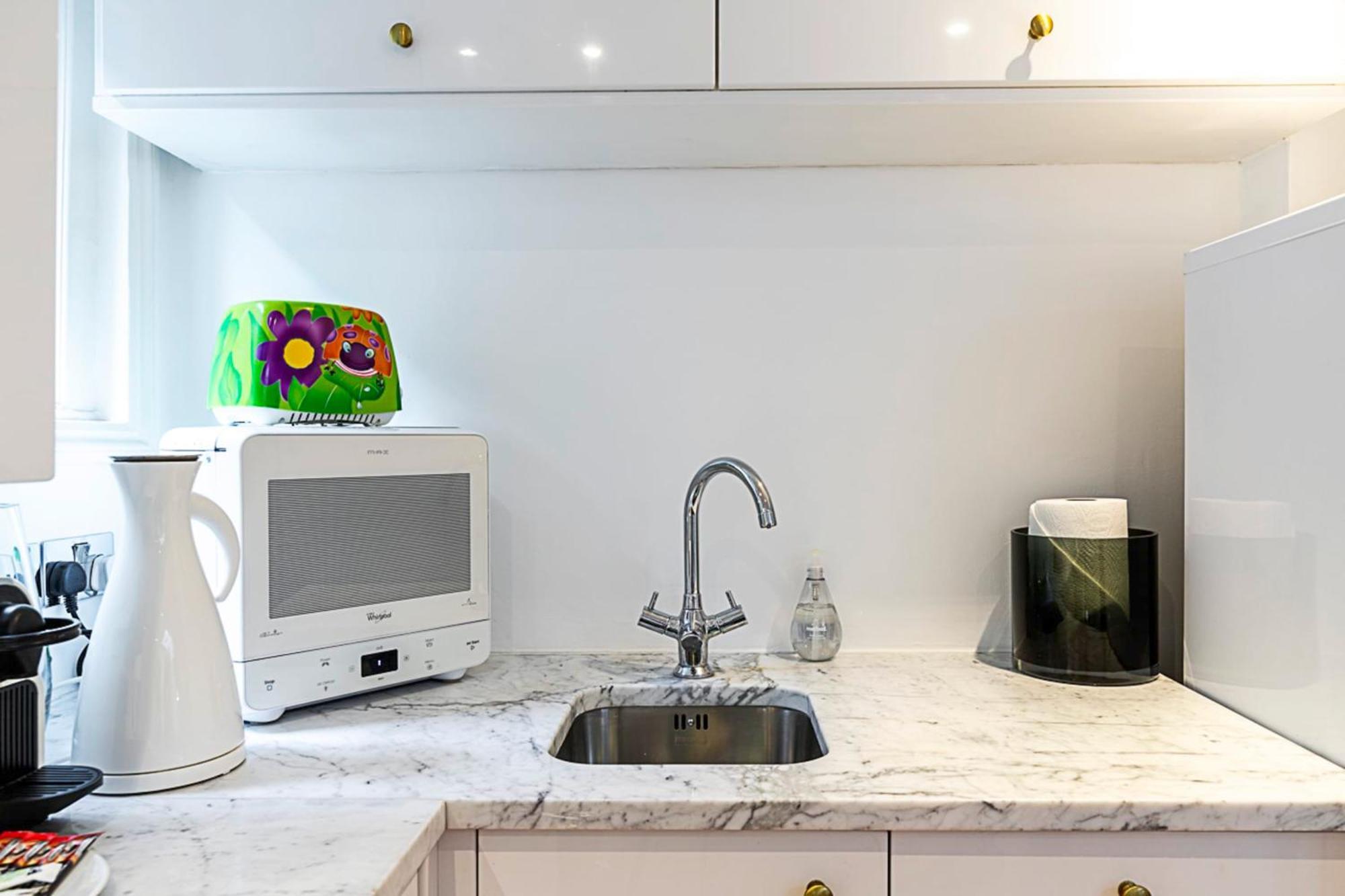 Parsons Modern One Bedroom Flat * Londra