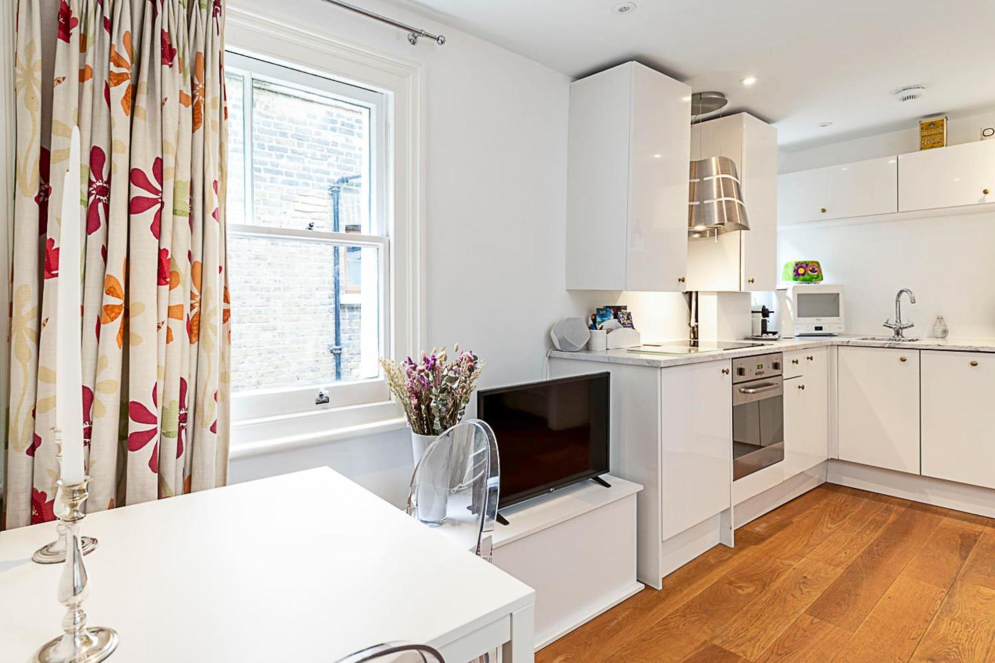 Parsons Modern One Bedroom Flat Londra