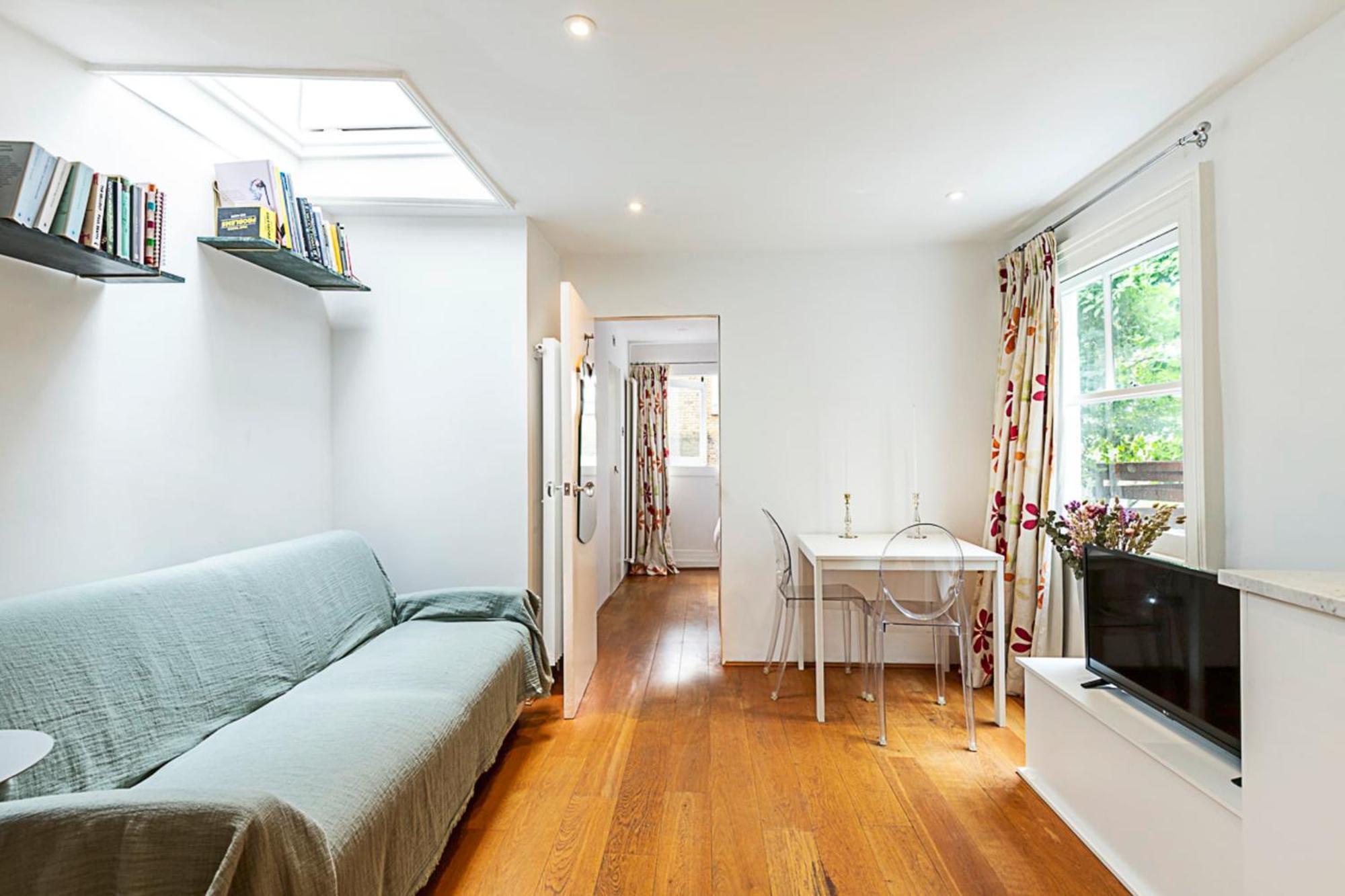 Parsons Modern One Bedroom Flat